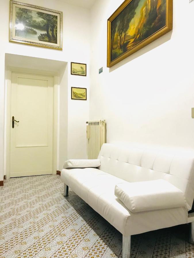 4 Bed Rooms Luxury Apartment Near Colosseum 罗马 外观 照片