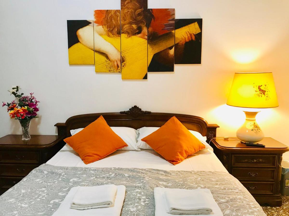 4 Bed Rooms Luxury Apartment Near Colosseum 罗马 外观 照片